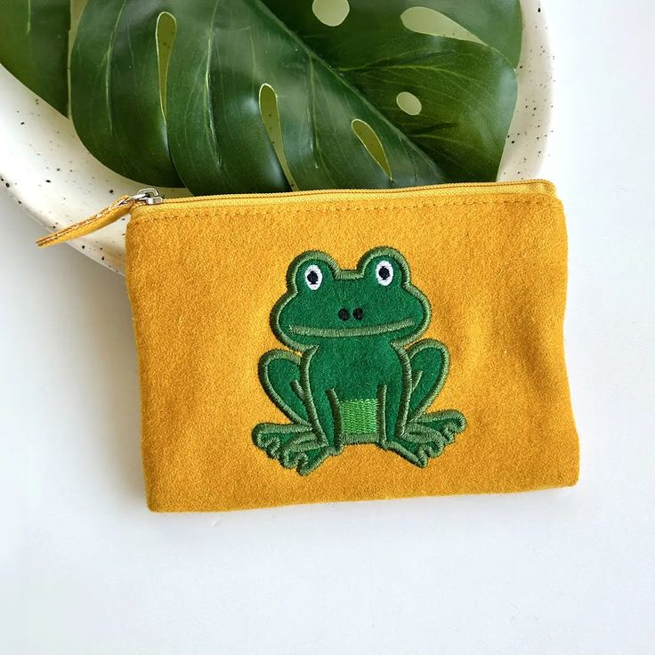 Frog coin purse