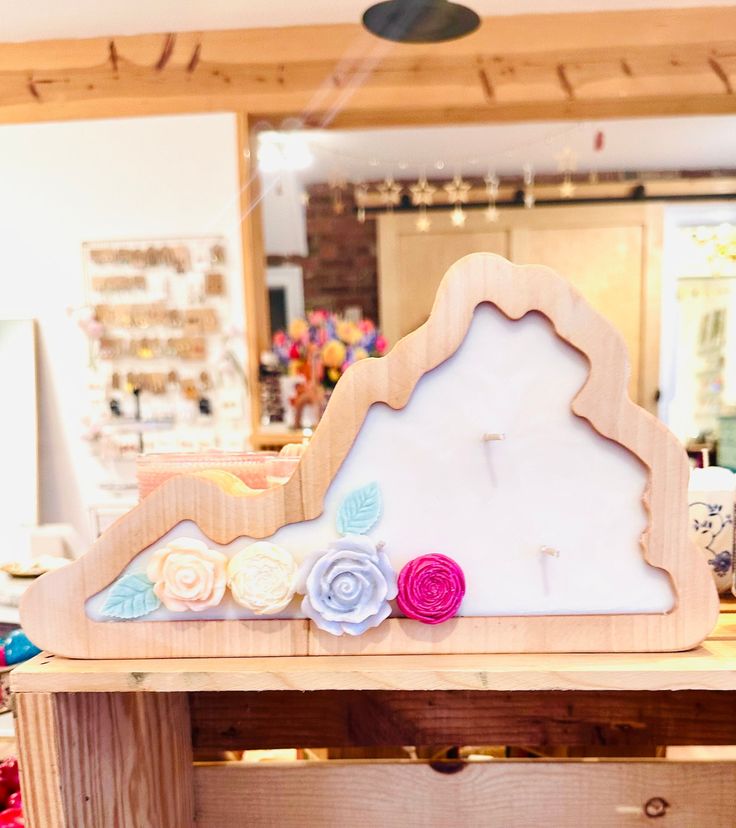 Virginia State Wooden Bowl Candle – Apples & Cinnamon 🍎✨