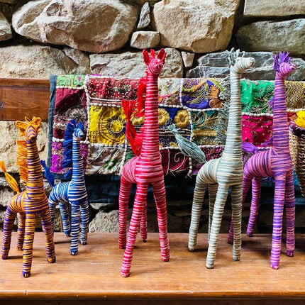Handmade Raffia Ribbon Giraffes – Kenya