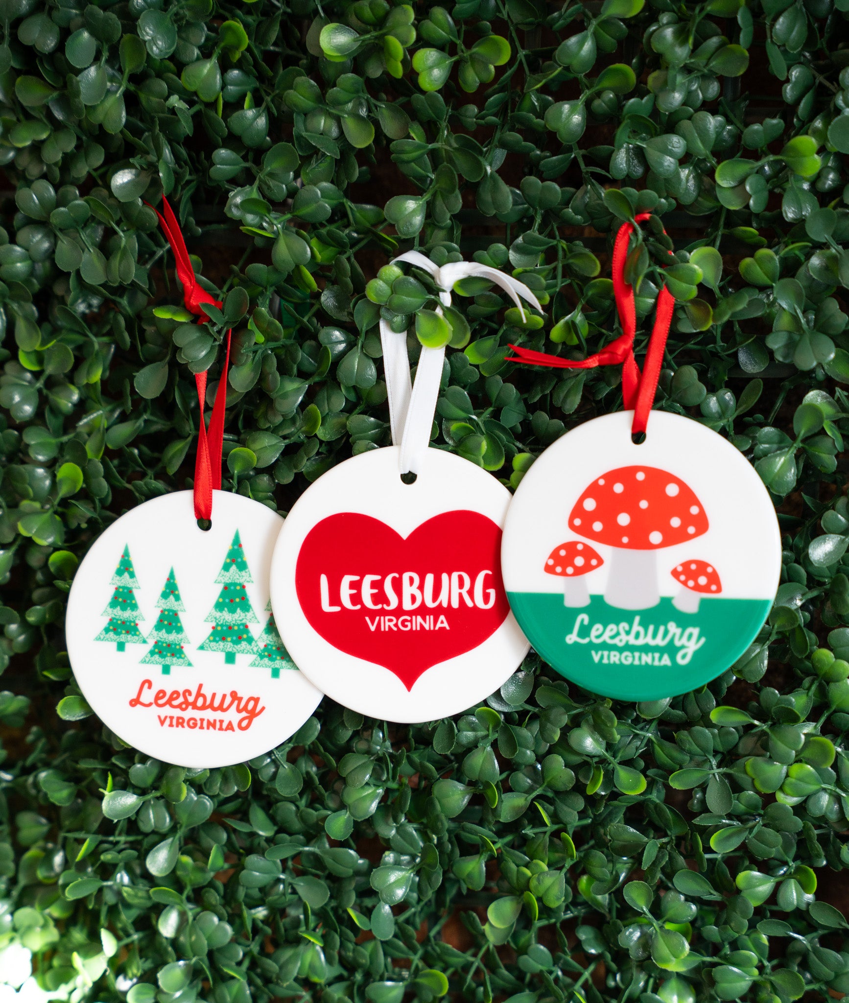 Leesburg, Virginia Ceramic Ornament
