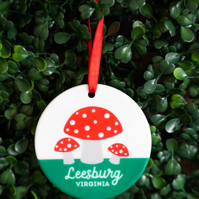 Leesburg, Virginia Ceramic Ornament