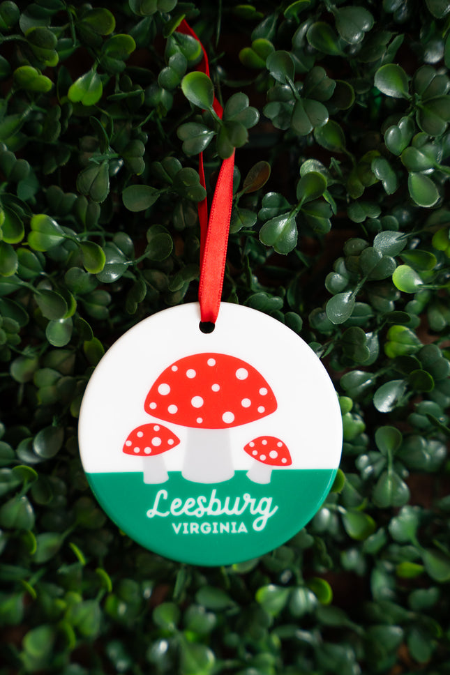 Leesburg, Virginia Ceramic Ornament
