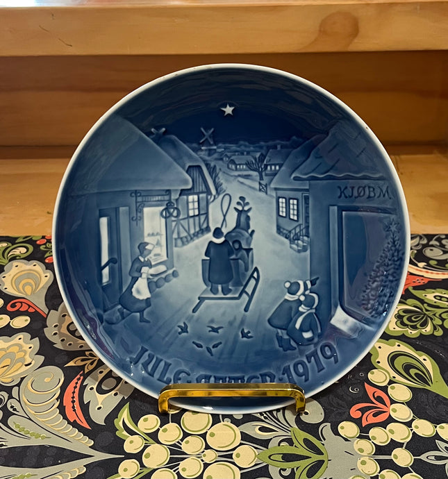 Vintage China — Jule After 1979 Collector's Plate