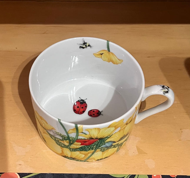 Vintage China — Papaveri Teacup by Taitu