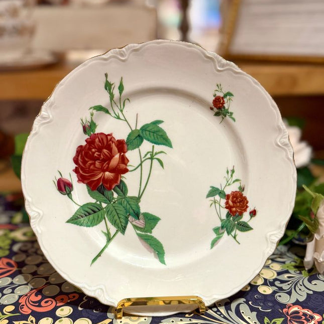 Vintage China ~ Royal China 22krt Gold