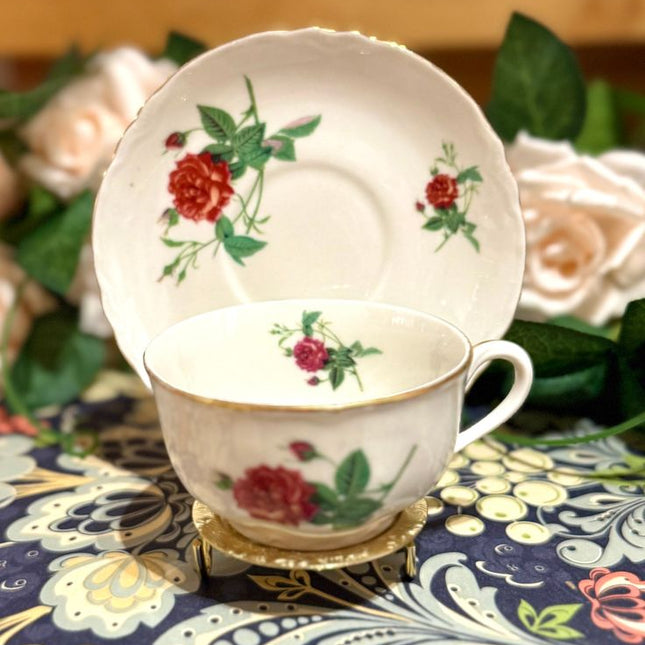 Vintage China ~ Royal China 22krt Gold