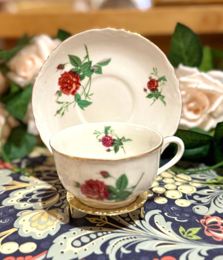 Vintage China ~ Royal China 22krt Gold