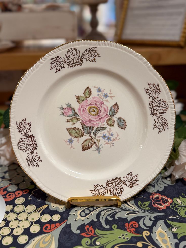 Vintage China ~  Queen Esther By Homer Laughlin