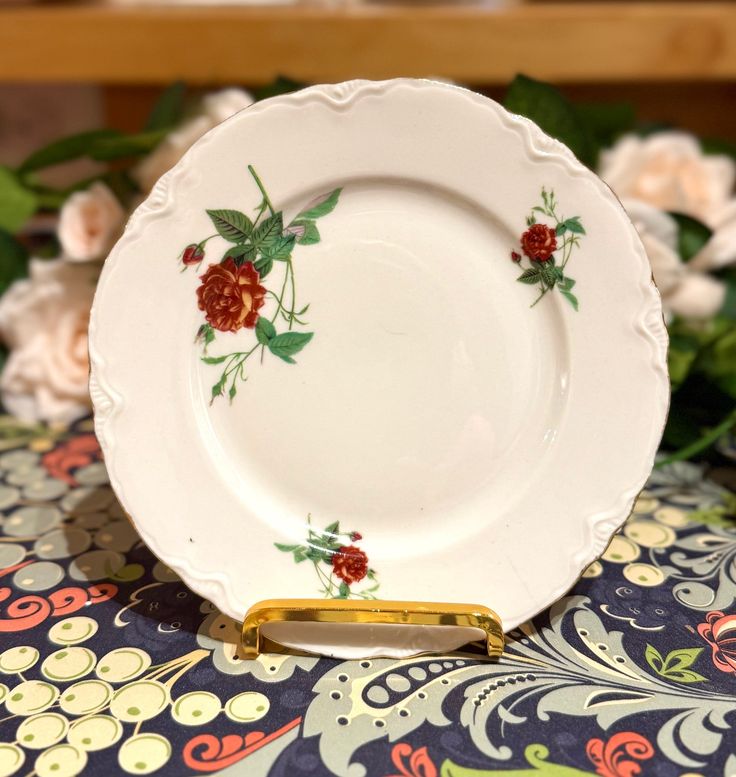 Vintage China ~ Royal China 22krt Gold