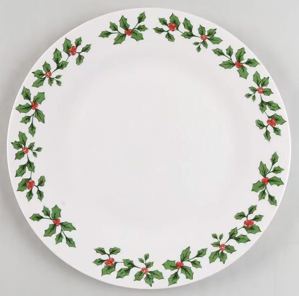 Vintage China — RNF126 Christmas Dinner Plates by Royal Norfolk
